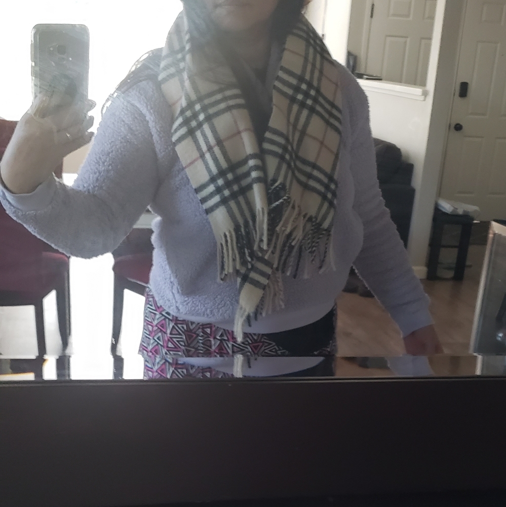 Burberry London Wool Shawl/Scarf - Picture 12 of 16